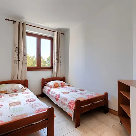 Apartment Gabi - Mdn152 By Interhome *