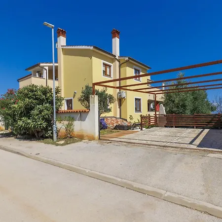 아파트 Gabi-3 By Interhome