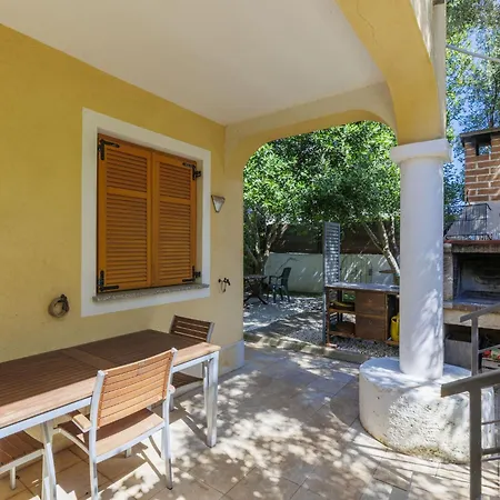 Gabi - Mdn152 By Interhome Apartment Liznjan
