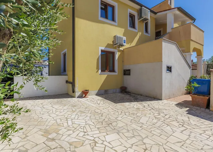 Gabi-3 By Interhome Ližnjan